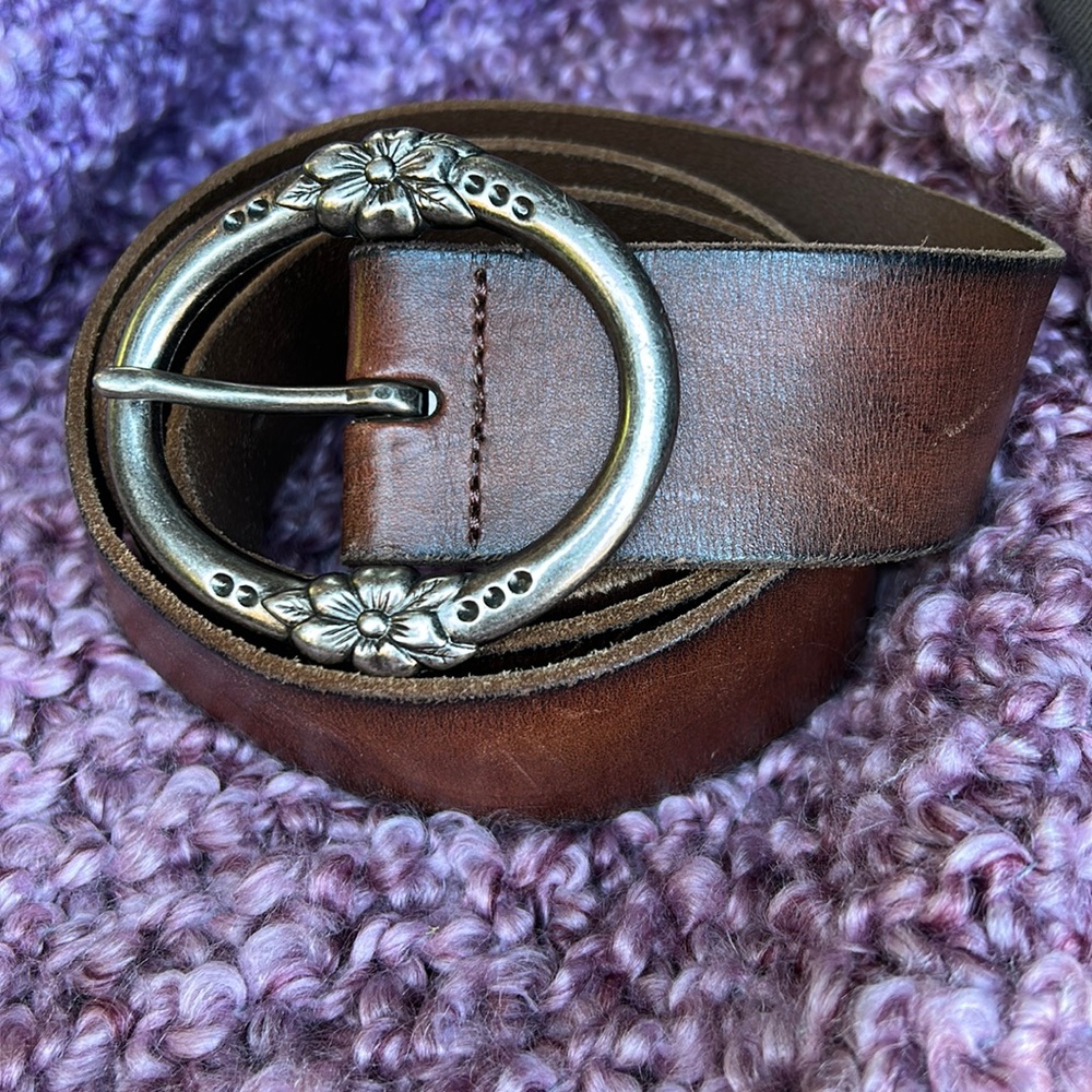 American Eagle brown leather belt